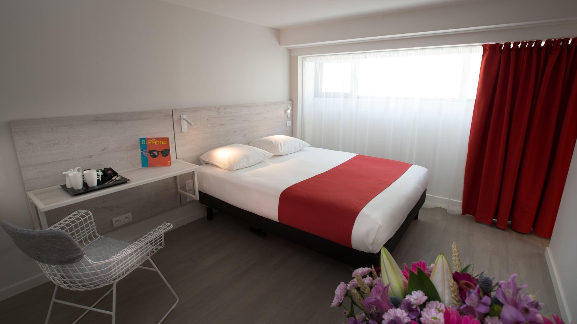 Hotel La Fabrique La Rochelle  Bagian luar foto